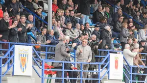 Primera derrota del técnico Fredi Álvarez con el Izarra, ante el Gernika en Merkatondoa