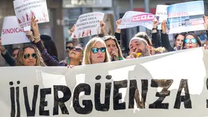 Los trabajadores de Forem llevan a la calle su "indefensión" ante los despidos en el centro de CCOO