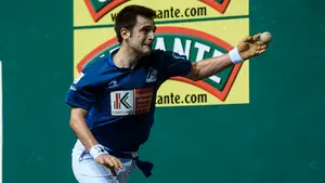 Elezkano supera con facilidad a Artola y jugará ante Oinatz Bengoetxea en el Labrit