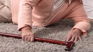 Salvan en Pamplona a una anciana que llevaba 48 horas en el suelo de su casa sin poder moverse