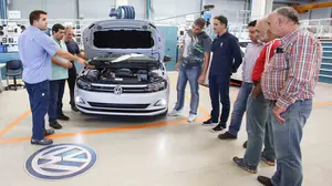 Del centro de FP a Volkswagen: varios profesores navarros cambian el aula por la fabricación del nuevo Polo