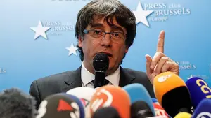 Puigdemont, detenido por la policía alemana tras cruzar la frontera desde Dinamarca