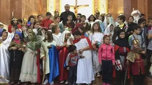 La Iglesia homenajea a todos los santos e invita a los niños a disfrazarse de su favorito