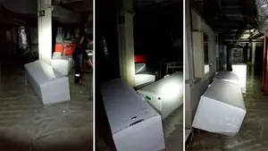 Medio metro de agua inunda la UPNA: los bomberos trabajan en una gran fuga en el centro educativo