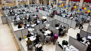 Beaumont se niega a negociar con CCOO, UGT y AFAPNA un decreto que pondría fin al empleo precario en Navarra