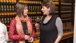 As&iacute; se premia a los mejores locales donde degustar el combo aut&oacute;ctono de piquillos de Lodosa y tinto de Navarra