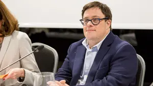 La lecci&oacute;n de vida de Pablo Pineda en Pamplona: "Todos los caballos, incluso los feos, pueden ganar"