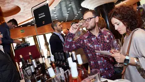 El vino navarro se sube al escenario del teatro Gaztambide de Tudela en una nueva edición de VINOFEST