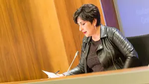 Sindicatos reprochan que Solana "se ponga medallas sin dedicar el esfuerzo que debería" en educación