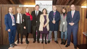 Arranca 948 Merkatua: la primera jornada del Mercado de las Artes de Navarra atrae a regiones vecinas