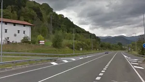 Navarra limitará a un solo sentido los adelantamientos en los tramos de tres carriles de la N-121-A