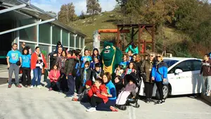 Niños de la asociación ANA disfrutan de una jornada de diversión en Irrisarri Land gracias al apoyo de Teletaxi San Fermín