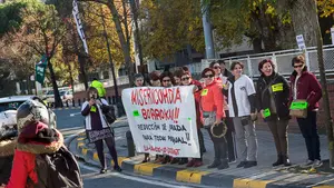 Los trabajadores de la Misericordia continúan sus movilizaciones y ELA denuncia servicios mínimos "abusivos"