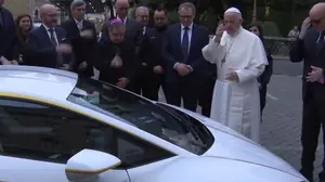 El Papa Francisco subasta un Lamborghini para ayudar a las víctimas de la prostitución