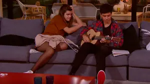 Toda una declaración: la romántica canción que Alfred ha compuesto para Amaia inspirándose en ella
