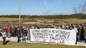 Denuncian la contratación temporal abusiva de Gamesa en Aoiz: la mitad de los empleados son eventuales