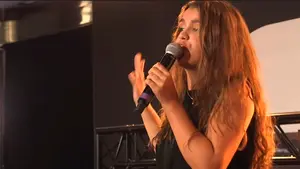 Las lágrimas pueden con Amaia Romero: la pamplonesa se junta con sus seguidores por primera vez