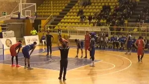 Primera alegría a domicilio: el Basket Navarra remonta en el último minuto en la pista del Martorell