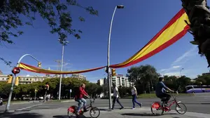 Dejan en muerte cerebral a un hombre atacado por llevar unos tirantes con la bandera de España