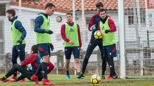 Sebas Coris y Roberto Torres se perfilan como titulares este viernes ante el Rayo Vallecano en El sadar