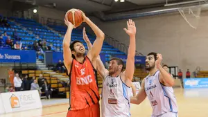 El Basket Navarra, lanzado: tercera victoria consecutiva ante el Zamora que le sitúa en la zona alta