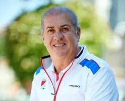 Txema Sexmilo, narrador y entrenador de tenis a partes iguales