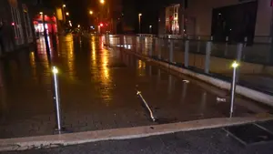 Un conductor borracho 'se traga' uno de los pivotes que impiden el acceso a la avenida Carlos III