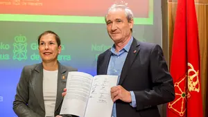 Barkos, optimista tras la firma del Convenio: "Navarra no está en riesgo y tiene ahora un futuro más ambicioso"