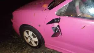 Salvajada en Pamplona: revientan los retrovisores de varios coches en el aparcamiento de Corralillos