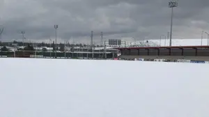 El árbitro del partido Osasuna B- Barakaldo decide aplazar el partido por la nieve caída