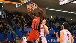 Nueva derrota del Basket Navarra en un final de partido desastroso ante el Arcos Albacete