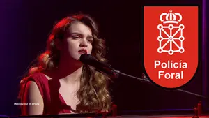 La Policía Foral 'recluta' a Amaia Romero: "Es rojilla, guapa, canta bien..., no sería un mal fichaje"