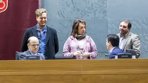 Aznárez celebra los nuevos horarios del Parlamento foral: "Para las 17.30 estamos todos fuera"