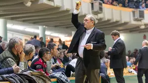 El navarro Unai Laso y Albisu suman la quinta victoria en el frontón de Hendaya