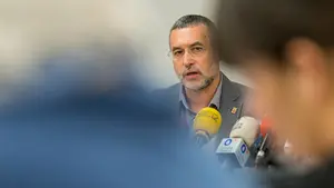 Laparra derrocha millones de euros en mantener una parte de su departamento que "no es necesaria ni eficiente"