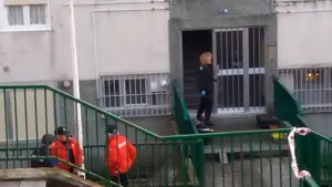 Un hombre encuentra muertos y con signos de violencia a una pareja de ancianos en su domicilio