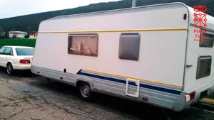 Hallan en un polígono industrial navarro a un niño de 6 años 'secuestrado' dentro de una caravana robada