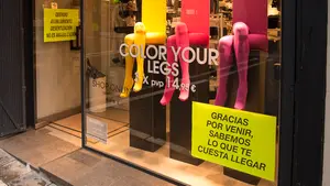 Ayerdi dice que "está al lado" de los comerciantes pamploneses pero reconoce "no tener competencias"