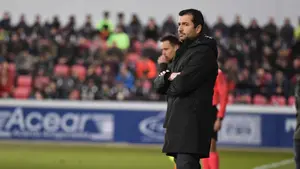 Diego Martínez, tras la derrota en Huesca: "El partido lo marca una jugada desafortunada nuestra"