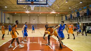 El mejor baloncesto de Liga Eba en el polideportivo de Zizur Mayor
