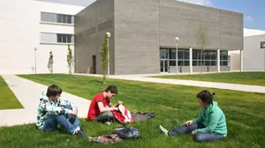 Un profesor navarro se convierte en el director del mayor campus 'online' interuniversitario de Espa&ntilde;a