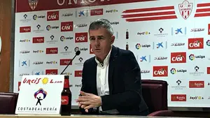 Lucas Alcaraz afirma que Osasuna "es un equipo fuerte, con mucho poderío físico y mucha calidad"