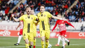 Osasuna resuelve sus problemas como local en Almería y vuelve a la zona de play off de ascenso