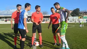 La Peña Sport salva un punto en el tiempo añadido ante el poderoso Racing de Santander