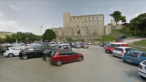 Reclaman la construcción "urgente" de un aparcamiento y polideportivo en Santo Domingo