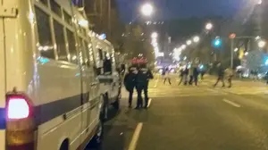 Muere un ertzaina durante los graves incidentes con ultras antes del partido del Athletic de Bilbao