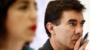 Santos sobre la crisis en Podemos: los parlamentarios críticos "no tienen la voz del partido en el Parlamento"