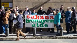 Vecinos de Sakana muestran su rechazo a la Alta Velocidad en Navarra y piden un proyecto "m&aacute;s barato y ecol&oacute;gico"