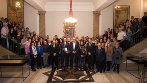 Pamplona recibe con honores al Orfeón para festejar su condecoración con la Medalla de Oro de las Bellas Artes
