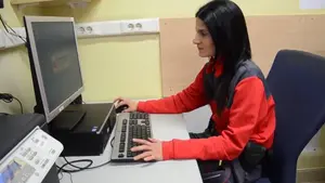 La historia de una de las 87 mujeres que forma parte de la Policía Foral: "Mi trabajo me gusta"